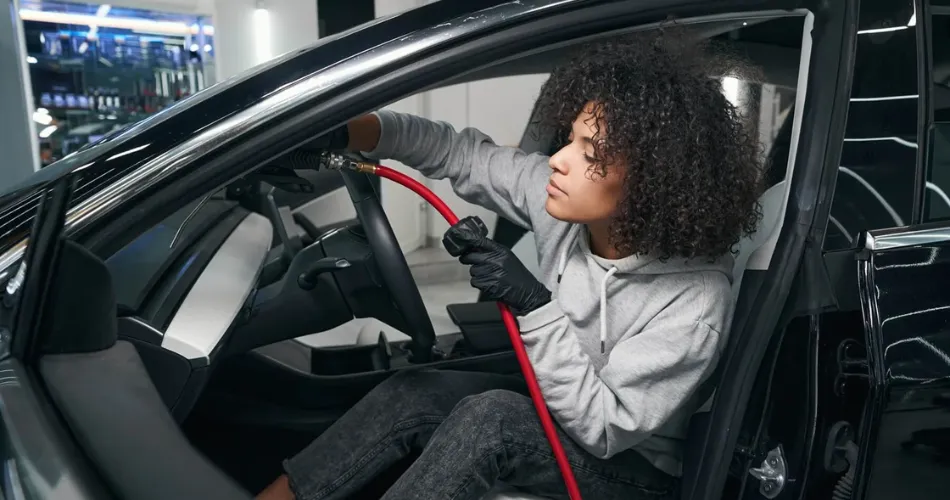 Ceramic Coating & Paint Vitrification in Lowell, MA (13)_12_Aline Details Lowell Massachussets